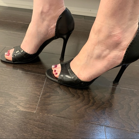 BCBG Paris black leather open toe heels - Picture 5 of 6